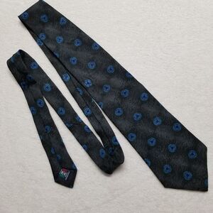 Valentino Pietro Mens Tie Silk Formal Necktie 57.5"Lx4"W Multicolor Made In USA